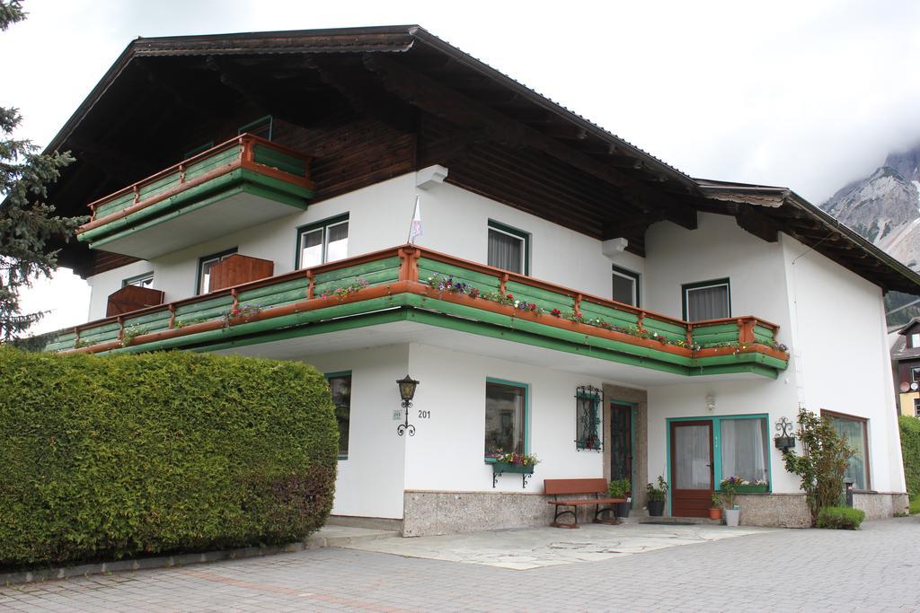 Haus Margit Hotel Ramsau am Dachstein Bagian luar foto